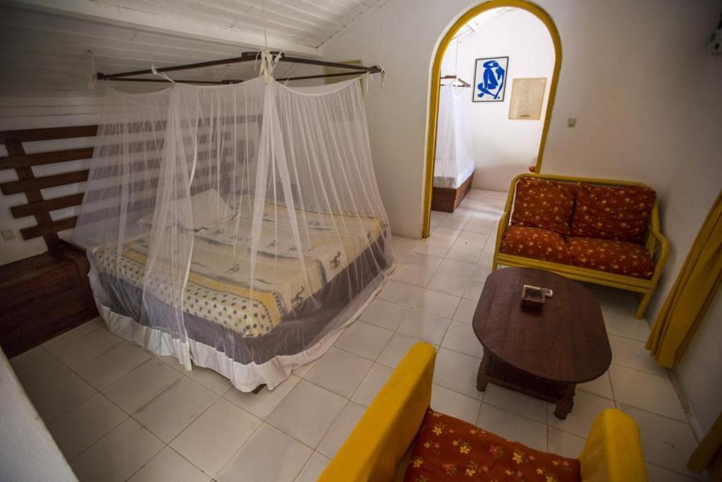 Chez Maggie Hotel & Restaurant Morondava Exterior foto