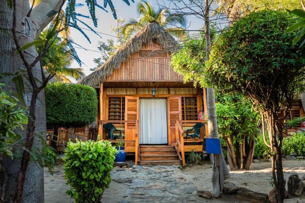 Chez Maggie Hotel & Restaurant Morondava Exterior foto